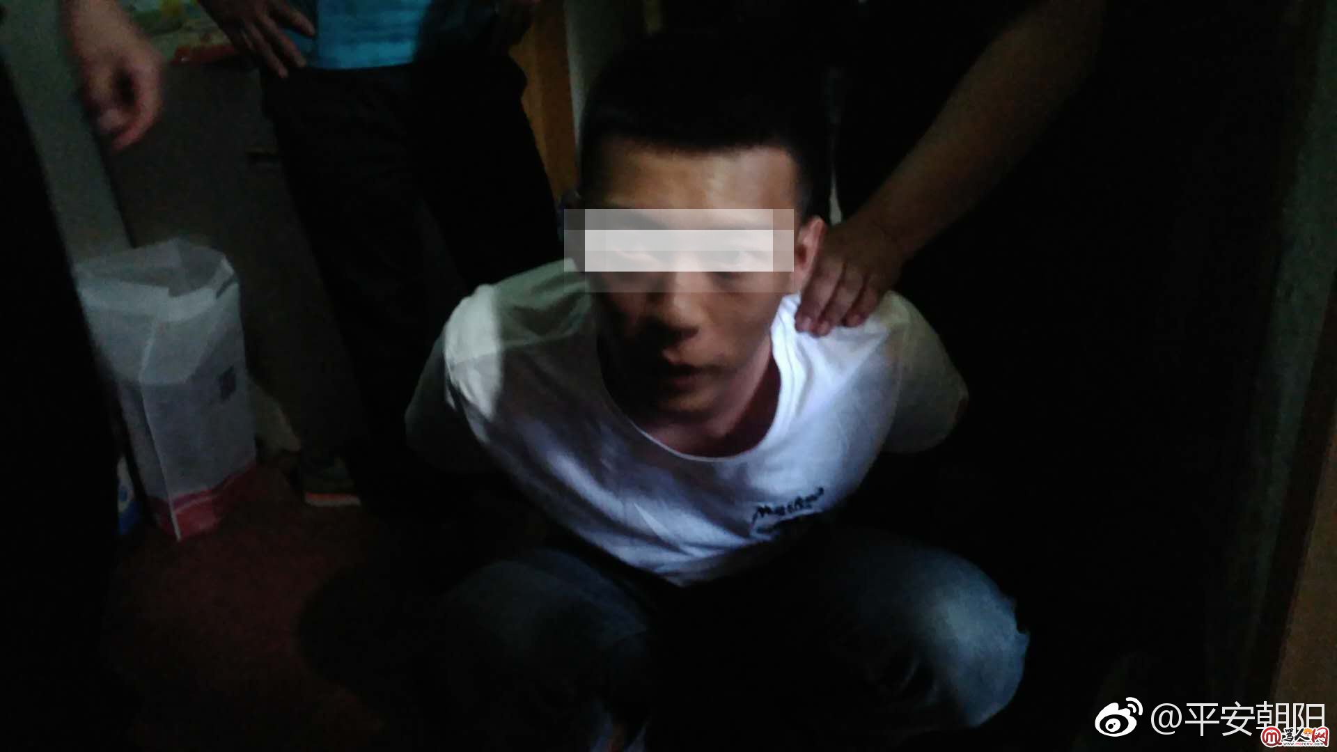 男子在北京双井街头疑用专业格斗术打人 已被抓获